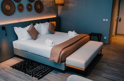Cabinda Province Hotel | Hotel Apolonia Complexus