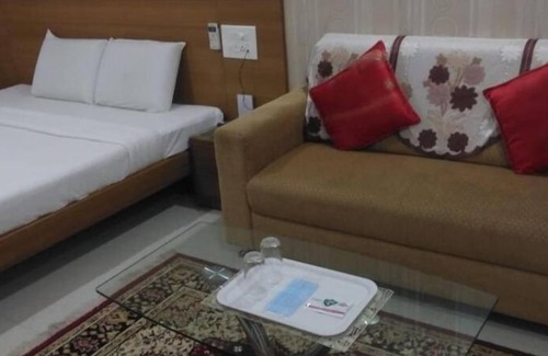 Ram Nagar Hotel | Hotel Apple Park