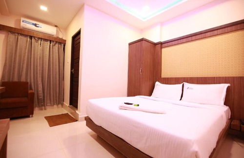 Gandhi Nagar Hotel | Hotel Apple Suites