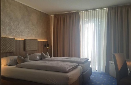 Gomaringen Hotel | Hotel Arcis
