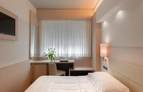 Carrobbio Hotel | Hotel Ariston