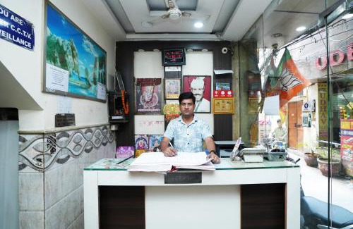 Old Delhi Hotel | Hotel Ashirwad near New Delhi Railway Station, Paharganj