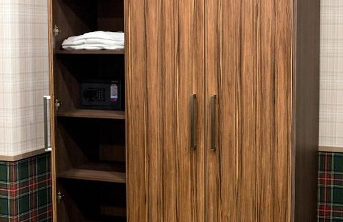Tikhvin Hotel | Hotel Astral Complex A