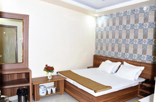 Ajmer Hotel | HOTEL ATA INN AND RESTAURANT (20 Mtrs from Dargah), Ajmer