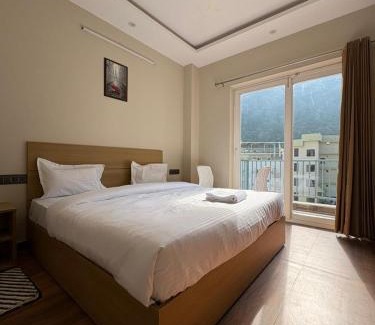 Khattalwada Hotel | Hotel Atlantis the Oaks