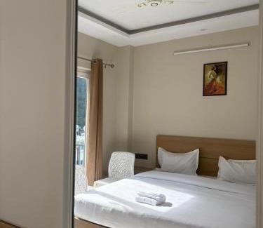 Khattalwada Hotel | Hotel Atlantis the Oaks