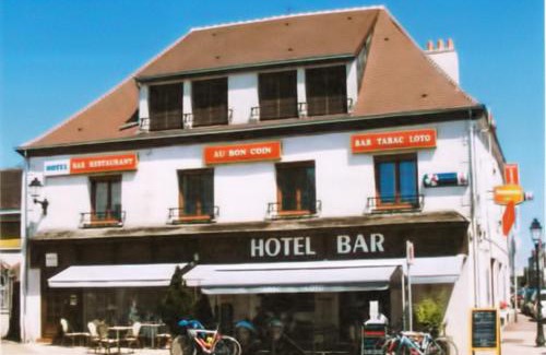 Cloyes-sur-le-Loir Hotel | Hotel Au Bon Coin