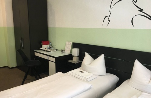Oberhausen-Sud Hotel | Hotel Augsburg Goldener Falke