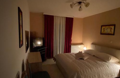 Pomer Hotel | Hotel Aurora