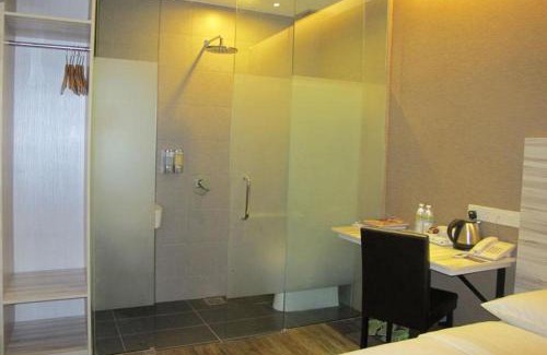 Pulai Hotel | Hotel Austin Paradise - Taman Pulai Utama