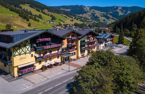 Saalbach-Hinterglemm House | Hotel Austria Zimmer 307 mit Frühstück - Hotel Austria