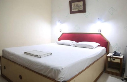 Kolkata Hotel | Hotel Avenue Club