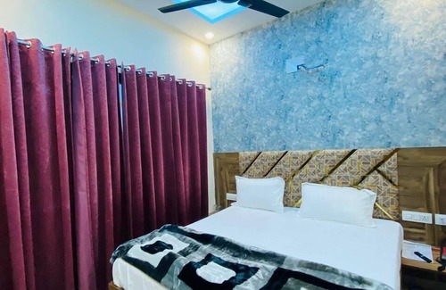 Patiala Hotel | Hotel Azaara