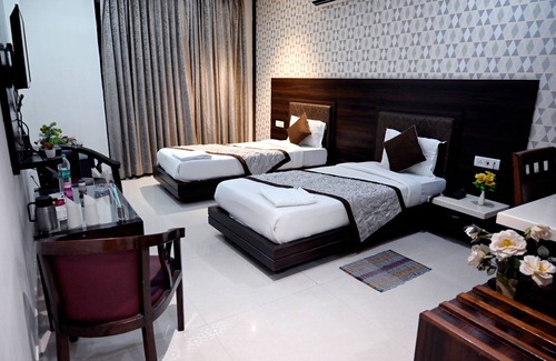 Marhi Hotel | Hotel Badrika Inn