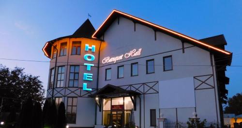 Moldova Hotel | Hotel & Banquet Hall SV Airport Parkway