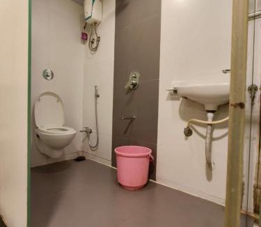 Airport Area Hotel | Hotel Beach Crown Juhu
