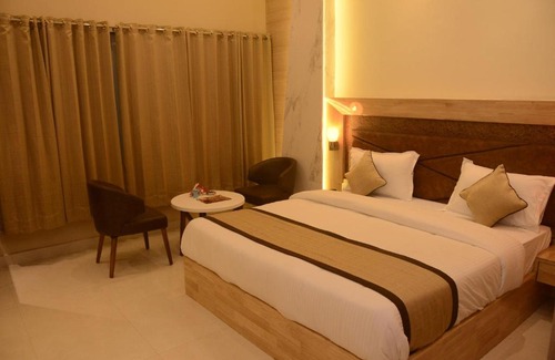 Kota Hotel | Hotel Bharat