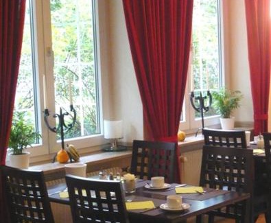 Biederstein Hotel | Hotel Biederstein am Englischen Garten