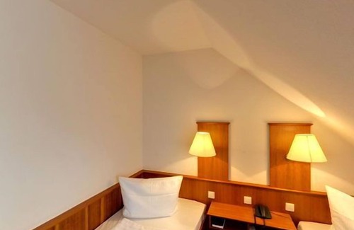 Opfingen Hotel | Hotel Blume