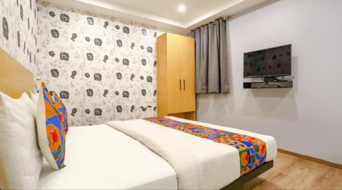 Delhi Hotel | Hotel BluSky GaganVihar