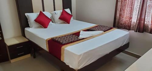 Pollachi Hotel | Hotel BMR Stay