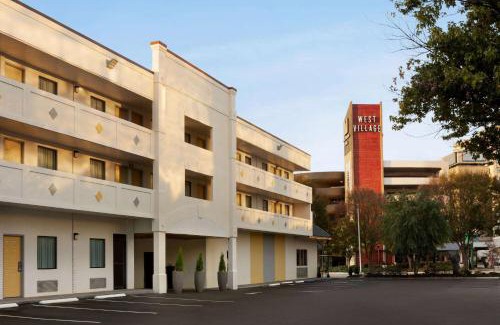 Downtown Chattanooga Hotel | Hotel Bo, a Days Inn by Wyndham Chattanooga Downtown