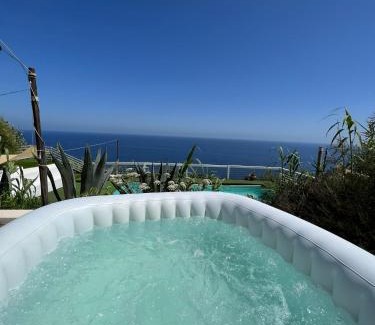 Ventotene Hotel | Hotel Borgo Cacciatori