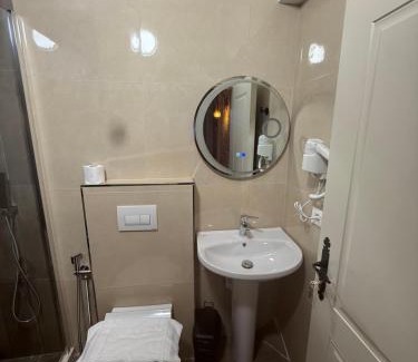 Berat Hotel | Hotel Borklad