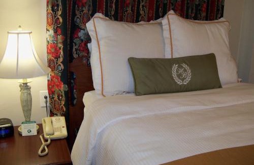Sedalia Hotel | Hotel Bothwell Sedalia Central District, an Ascend Collection Hotel