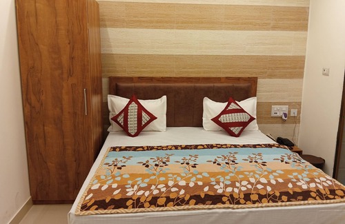 Indira Nagar Hotel | Hotel Budget Inn