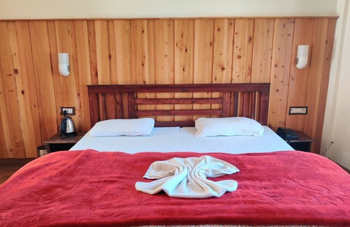 Chakrata Hotel | Hotel Burans And Restaurant