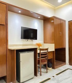 Karol Bagh Hotel | Hotel C Park, Karol Bagh, New Delhi