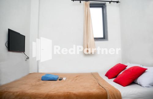 Cibaduyut Hotel | Hotel C18 at Cibaduyut Mitra RedDoorz