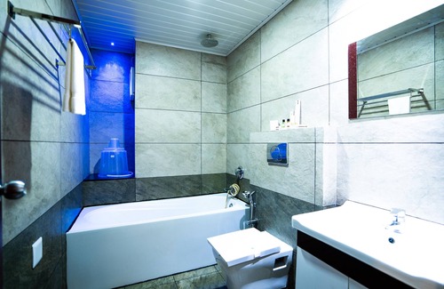 Nullatanni Hotel | Hotel C7 Munnar