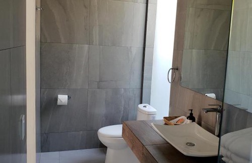 La Laguna Hotel | Hotel CaLu 21 en La Laguna, Santa María del Oro