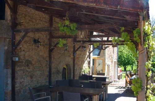Epiry Hotel | Hotel Camping sur Yonne