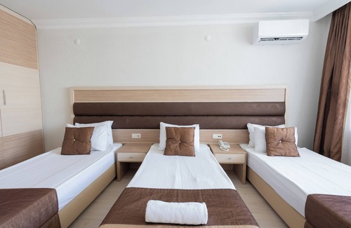 Marmaris City Center Bed & Breakfast | Hotel Caprea