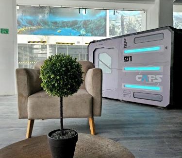Cota Hotel | Hotel Capsula CAPS Coliseo