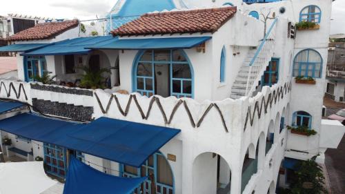 Puerto Baquerizo Moreno Hotel | Hotel Casa Blanca