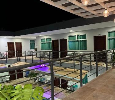 Barrio Las Playitas Hotel | Hotel Cayuga
