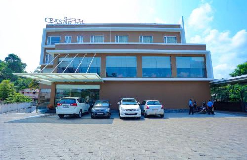 Nagampadam Hotel | Hotel Ceasar Palace Kottayam