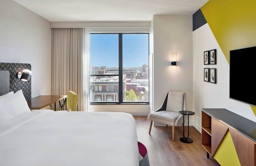 Cincinnati Hotel | Hotel Celare, Cincinnati Midtown, a Tribute Portfolio Hotel