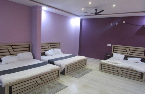 Khandwa Hotel | Hotel Celebration Green