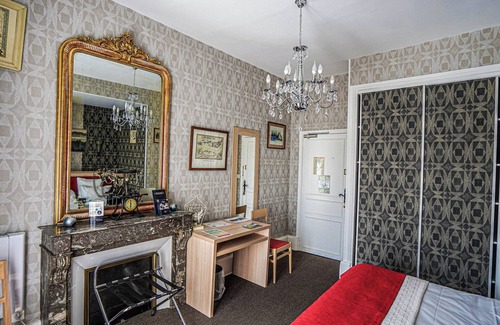 Coulandon Hotel | Hotel Chalet Montegut