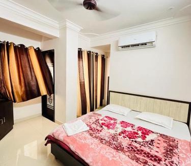 Nathdwara Hotel | Hotel Chandram - 450mtr I 10min walking from ShreeNath Ji temple Nathdwara 966o9o1oo6