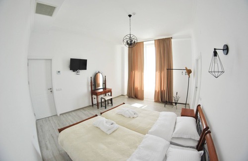 Khashmi Hotel | Hotel Chateau Khashmi