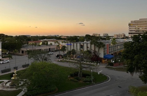 Douglas Hotel | Hotel Chateaubleau