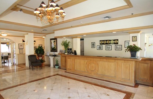 Douglas Hotel | Hotel Chateaubleau