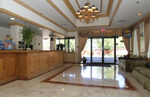 Douglas Hotel | Hotel Chateaubleau