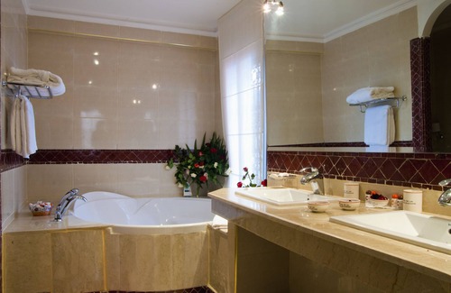 Bine el Ouidane Hotel | Hotel Chems du Lac